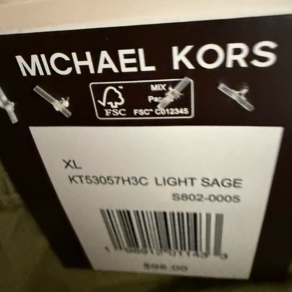 NWT Michael Kors Sage Green Cargo Shorts - Picture 3 of 8
